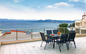3 Bedroom Lovely Home In Chalkida